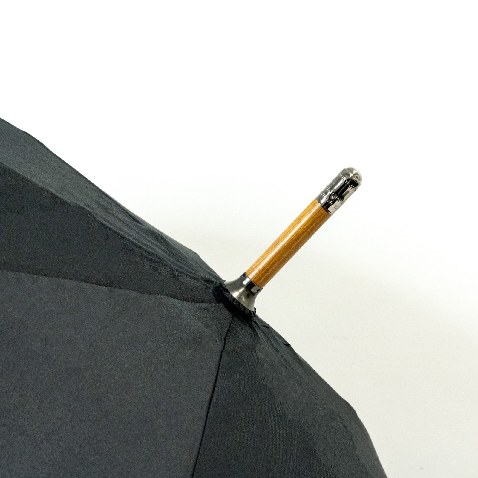 Warwick Black Windproof Walking Umbrella tip