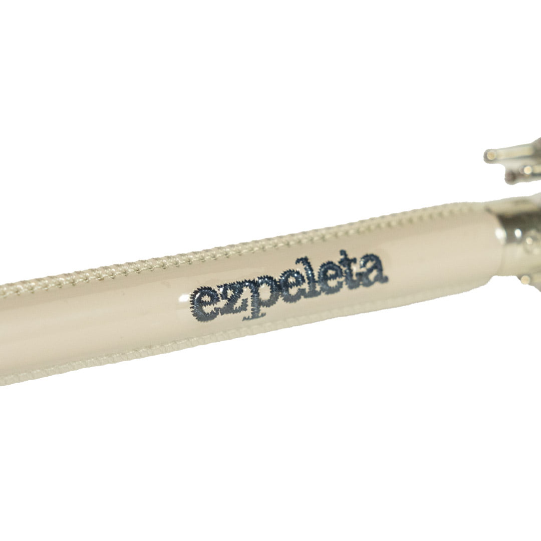 Leather handle of Ezpeleta Ladies UV Protective Walking Umbrella